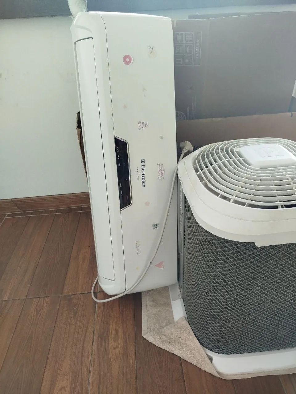 Vendo ar condicionado Eletrolux 9.000 usado quente e frio - Foto 2