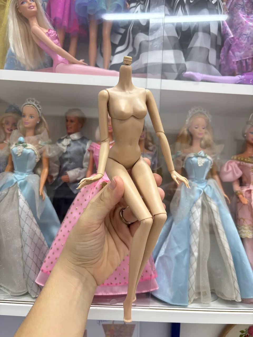 Corpo articulado tipo Barbie 