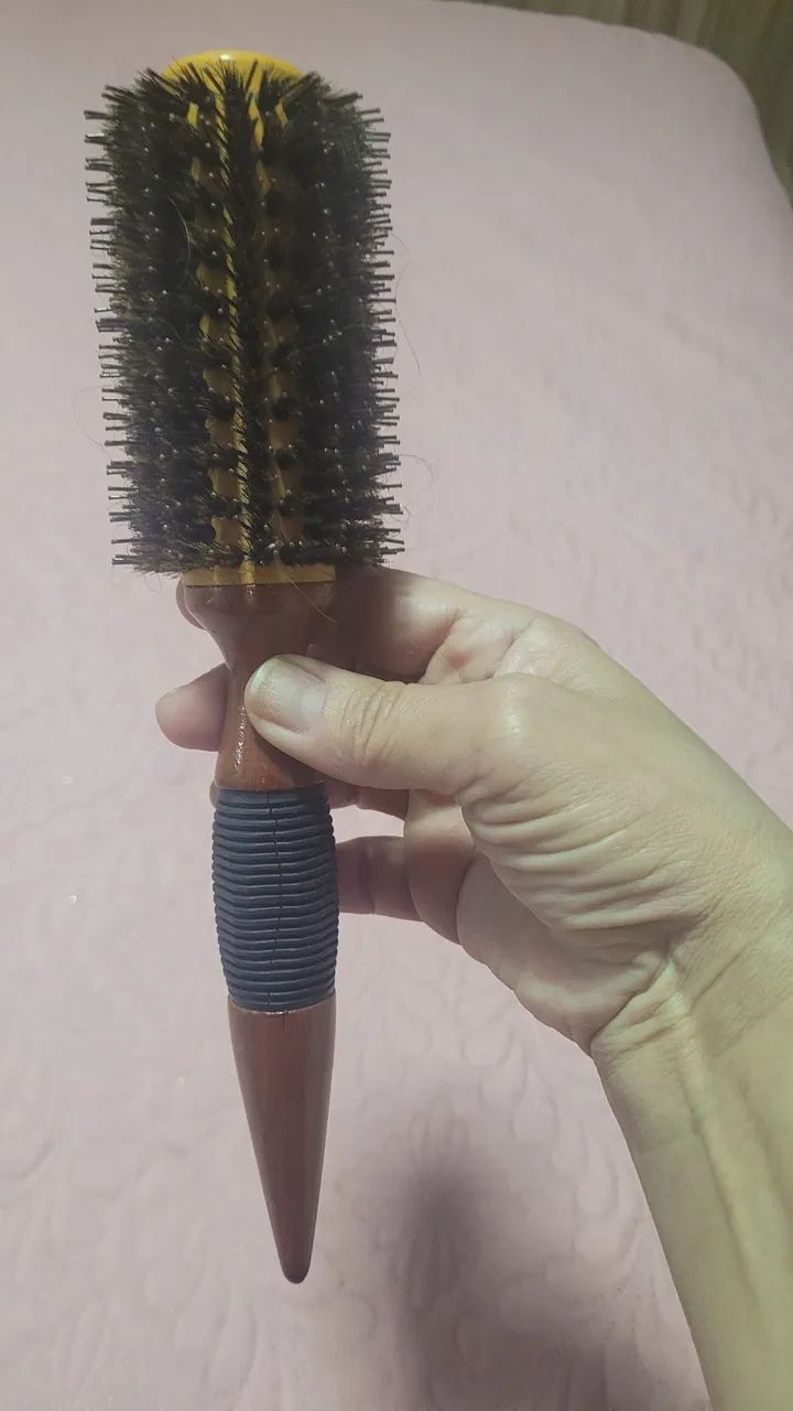 São sete escovas em diversos modelos e funções para cabelos.  - Foto 5