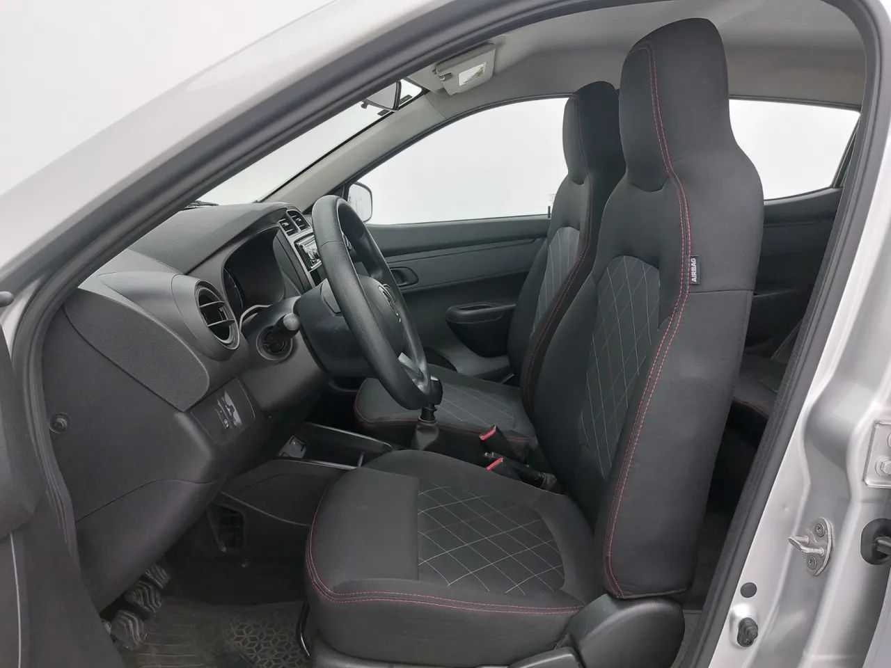 Renault Kwid 1.0 Zen, foto 16 de 18
