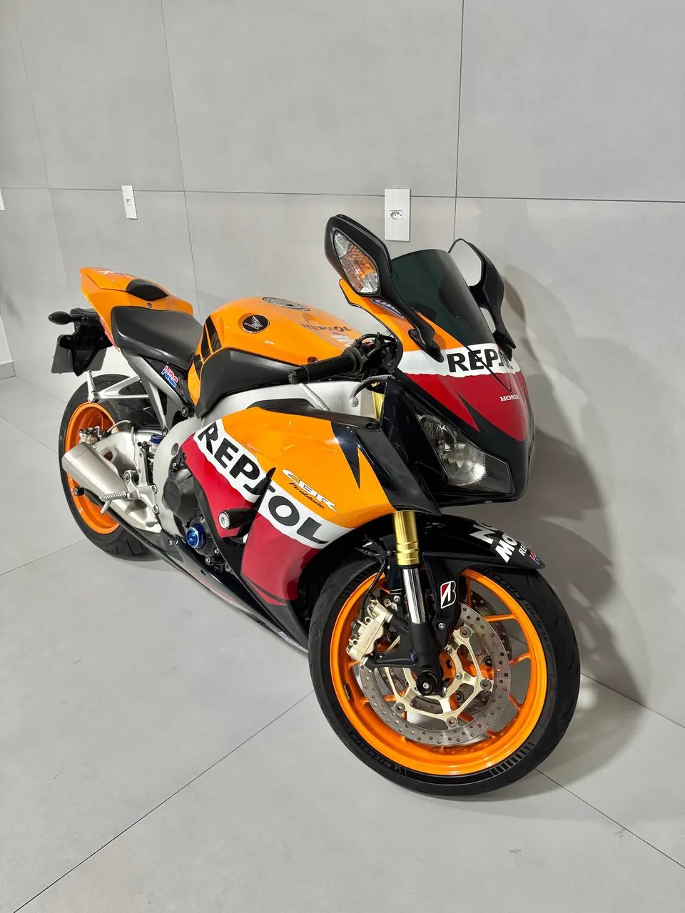 CBR 1000 RR Repsol  - Foto 4