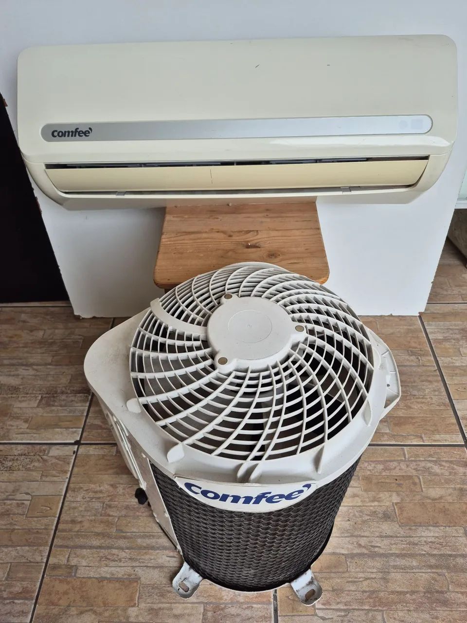 Ar condicionado Comfee 12000 btus 220v