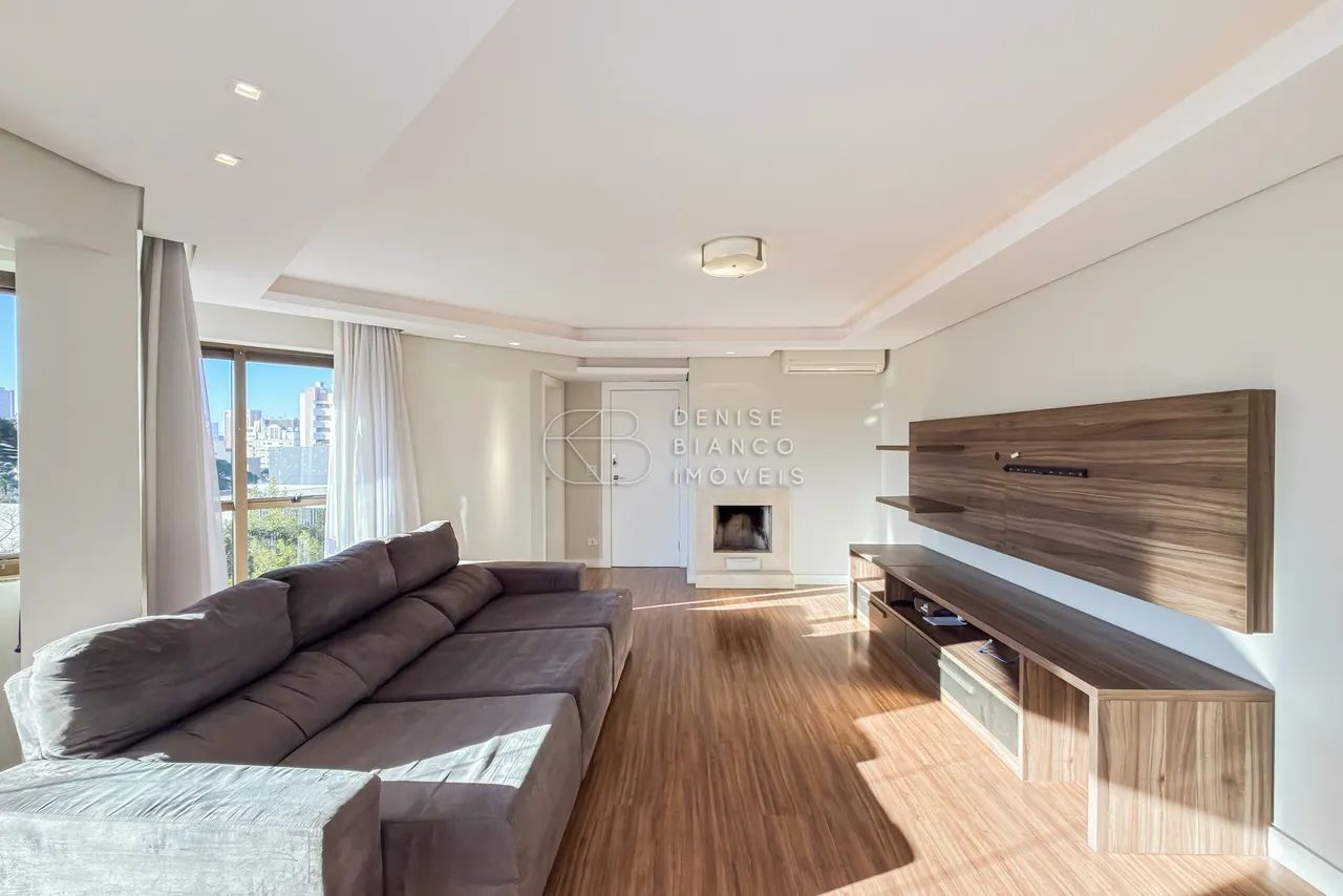 Apartamento no Batel, 210m2, 3 quartos e 2 vagas de garagem - Foto 2