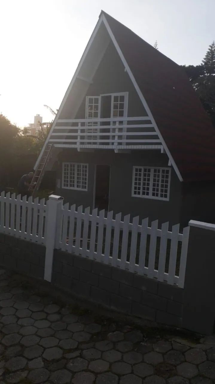 Vendo casa tipo chalé