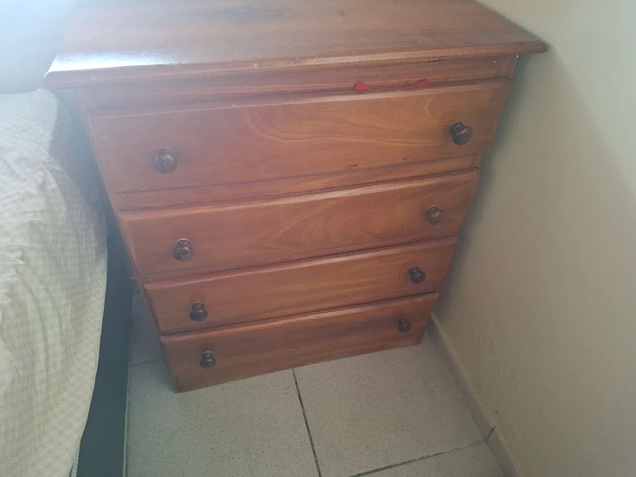 Vende-se cômoda de madeira  - Foto 3