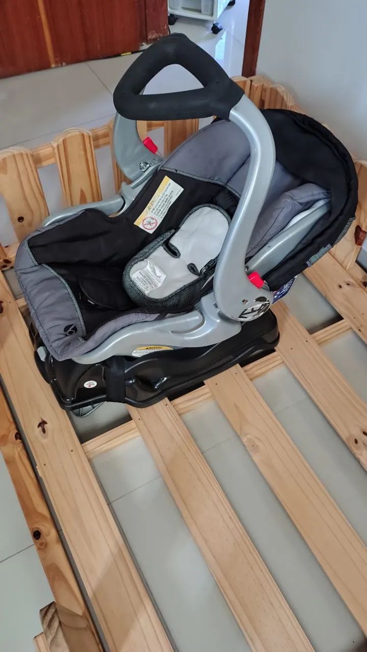 Carrinho de bebê Baby Trend com bebê conforto  - Foto 4