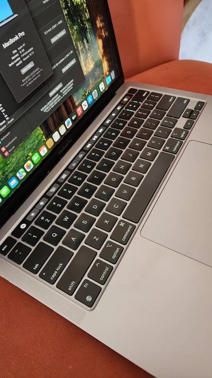 MacBook Pro M1 16gb 256SSD 2020 - Foto 3