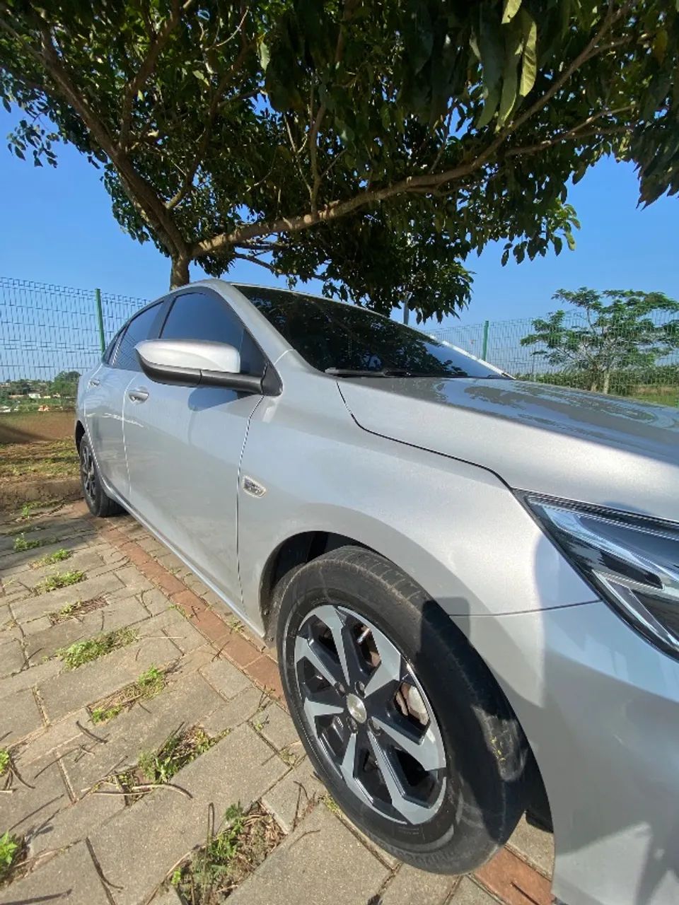Chevrolet Onix ONIX SEDAN PLUS LT 1.0 12V FLEX 4P MEC. 2020
