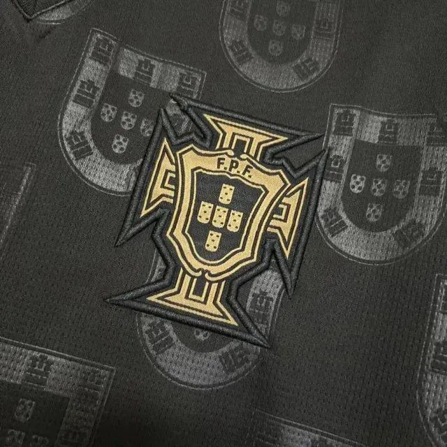 Camisa Seleção de Portugal Preta Copa 2026 Puma  - Foto 4