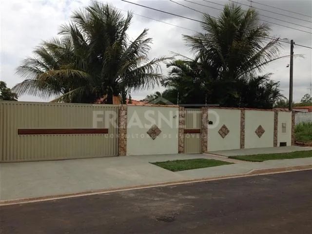 Chácara à venda no bairro Perdizes - casa térrea