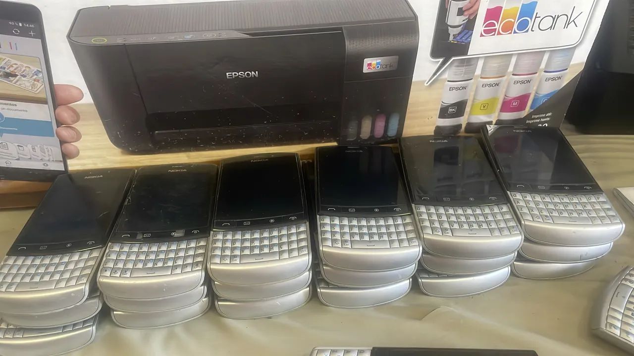 Vendo celulares Nokia cada um 50 com carregando e fone 
