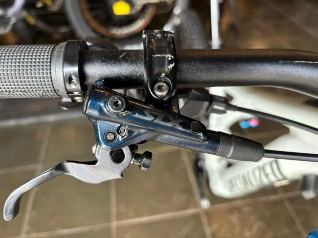Bicicleta Seminova Specialized Turbo Levo G2 Alloy  - Foto 4