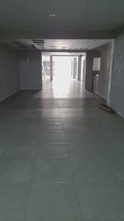 Excelente Ponto Comercial 210 m2 na Estrada do Coco - Foto 2