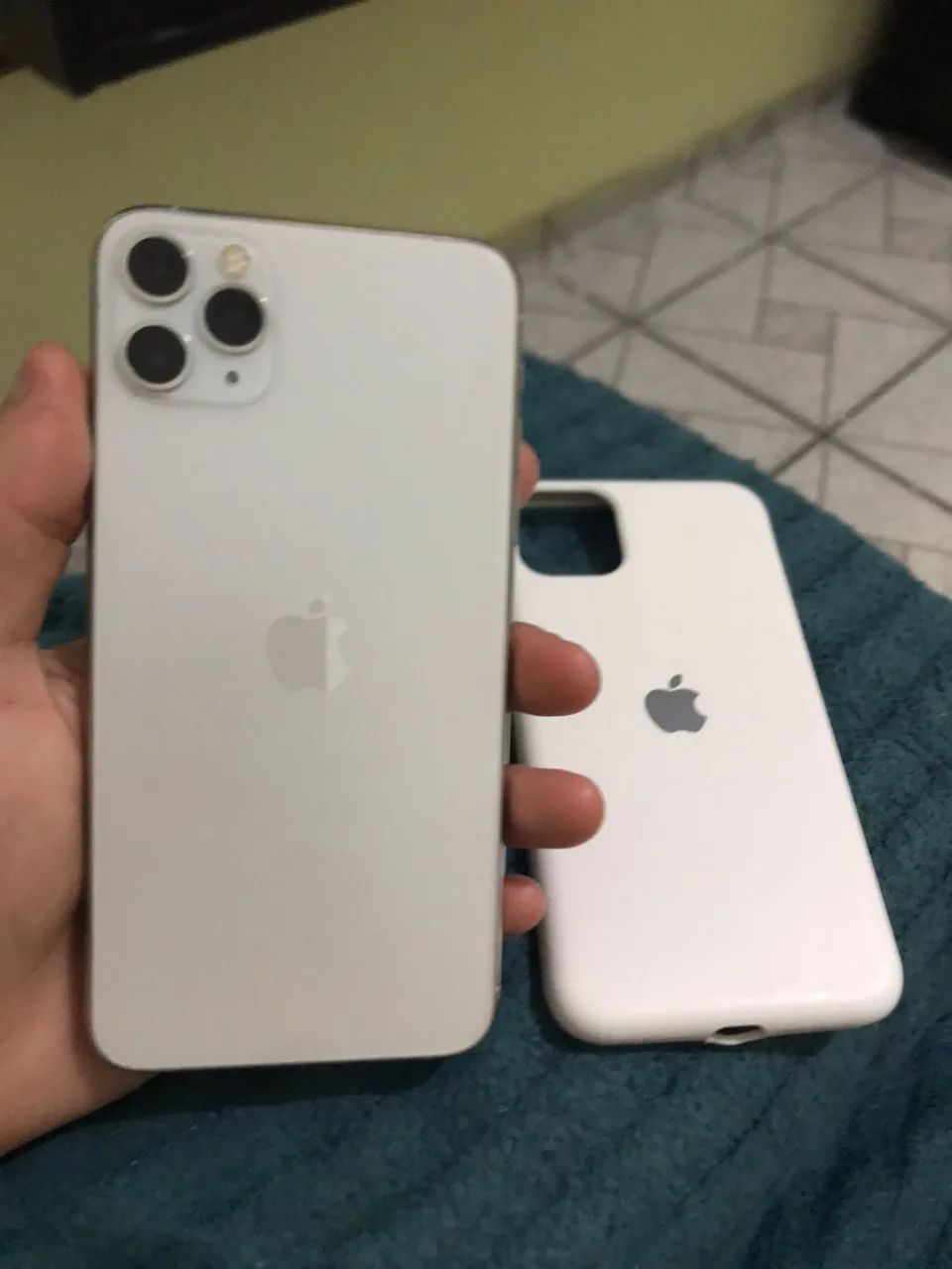 Troco iphone 11 pro max  - Foto 2