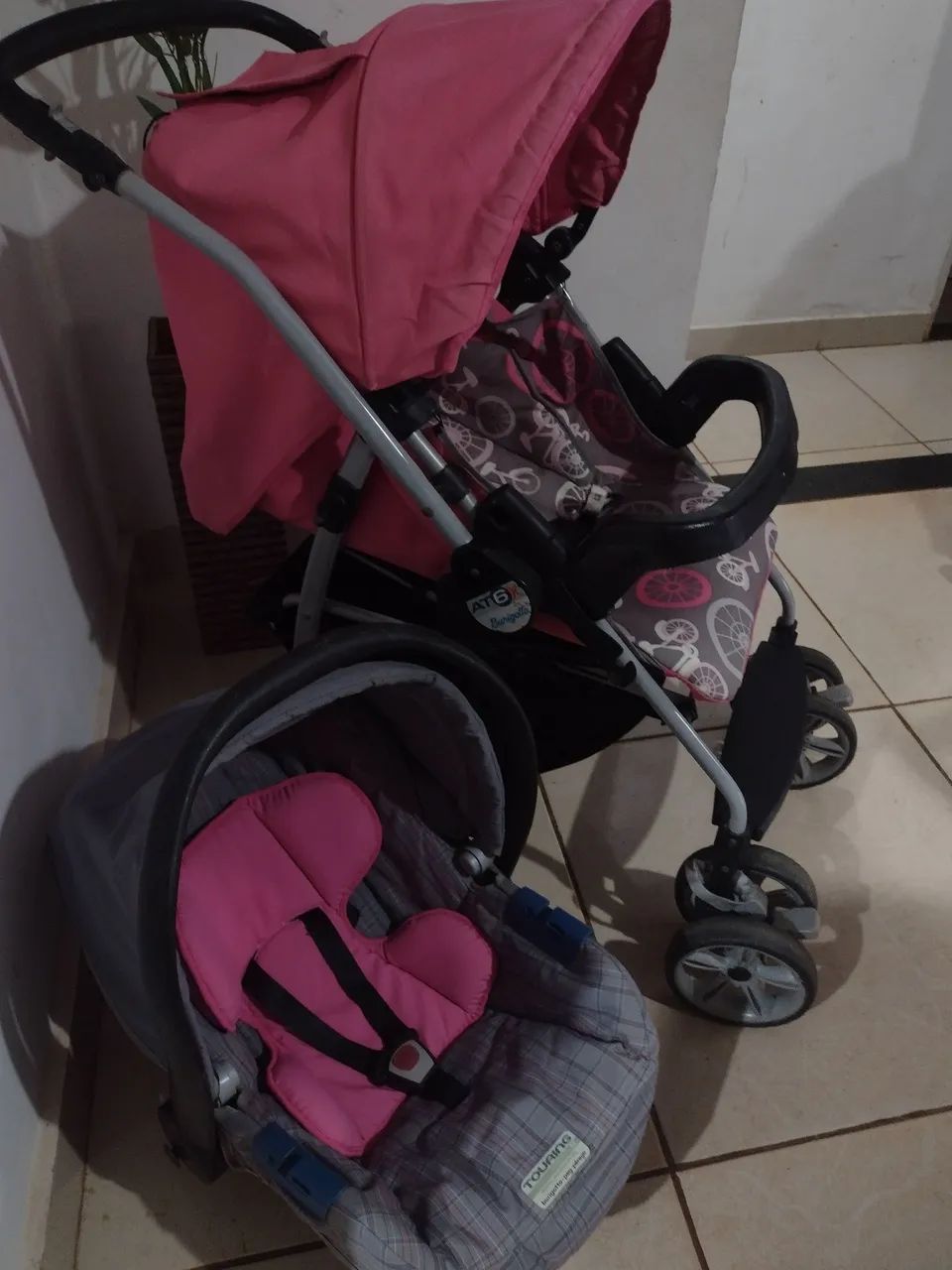 Carrinho com bebê conforto  - Foto 5