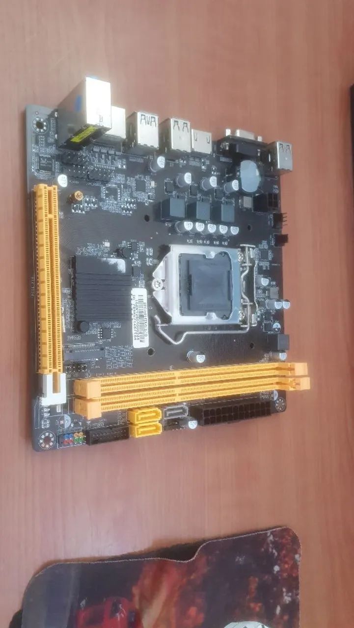 Placa Mãe LGA 1155 (i3/i5/i7) nova
