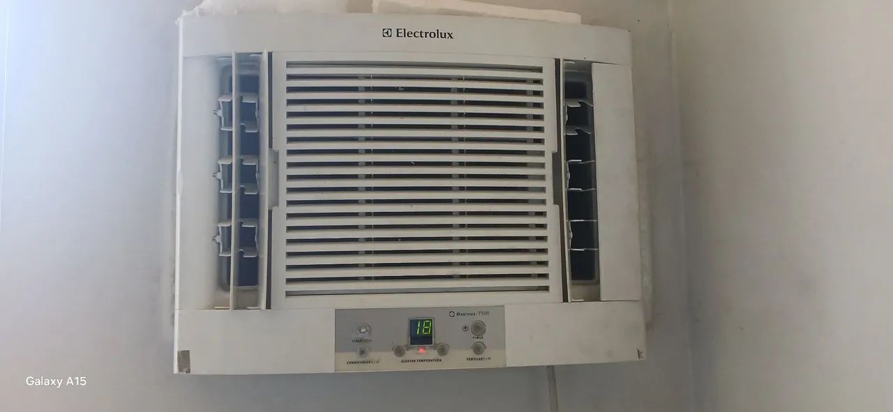 Ar condicionado Funciona com Barulho