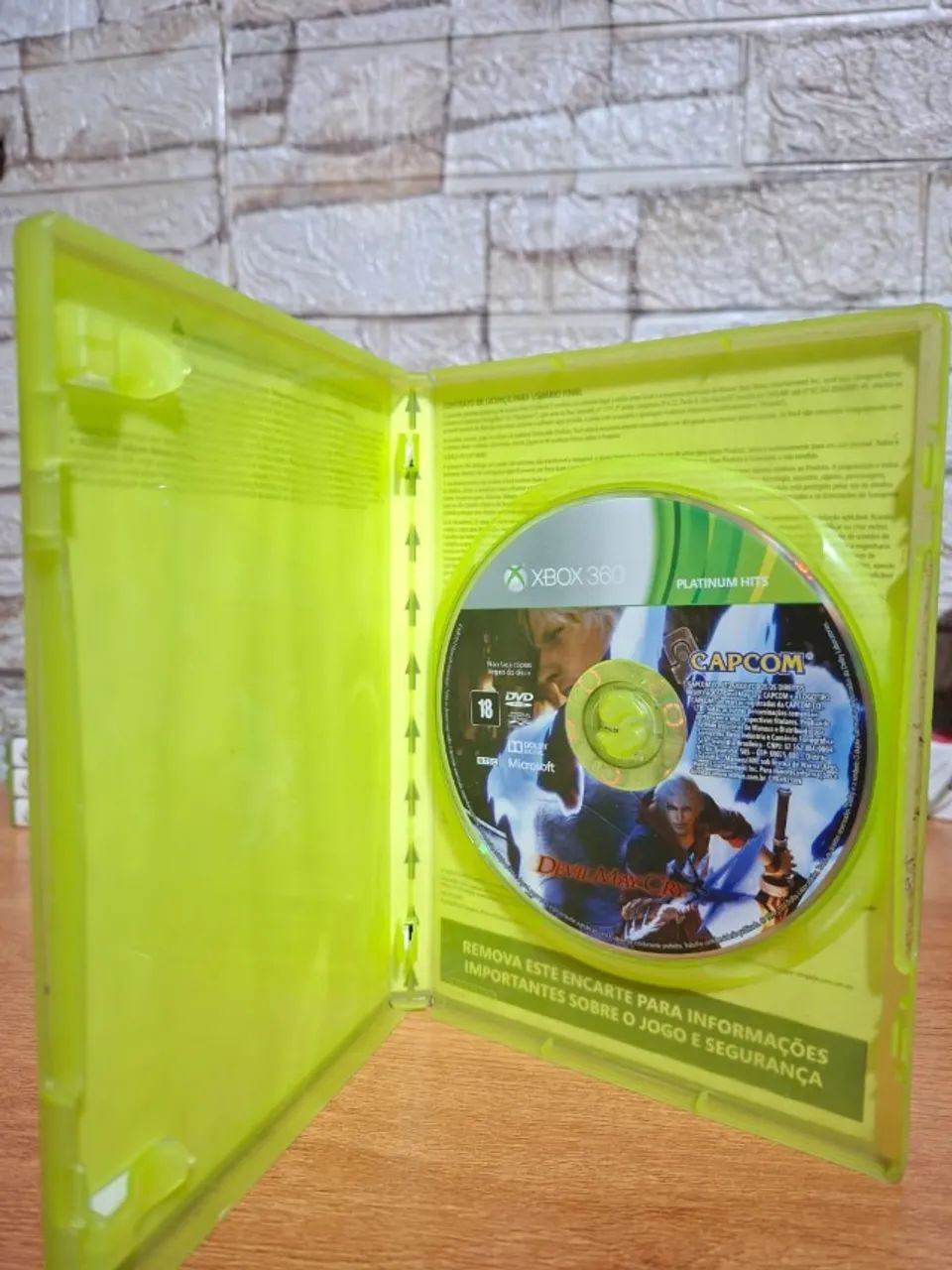 Jogo Xbox 360 - Devil May Cry IV - Foto 2