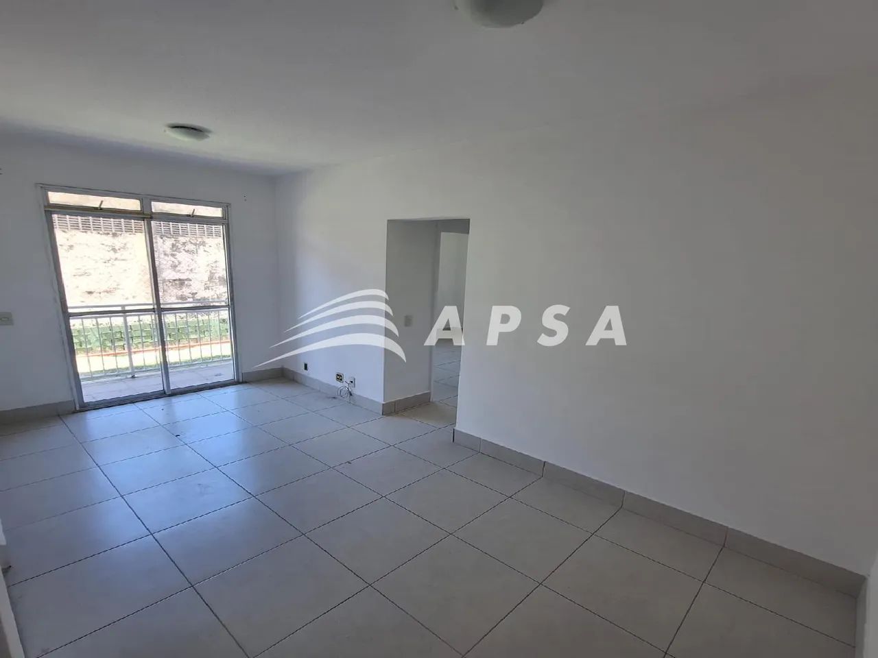 EM 45 M², CADA ESPAÇO FOI PLANEJADO PARA OFERECER CONFORTO E FUNCIONALIDADE. A SALA ILUMIN - Foto 4