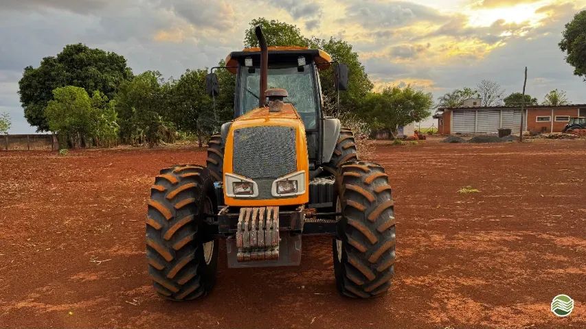 trator valtra 180 - Foto 4
