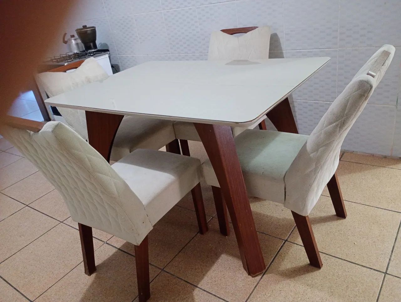 Vende-se mesa de jantar!