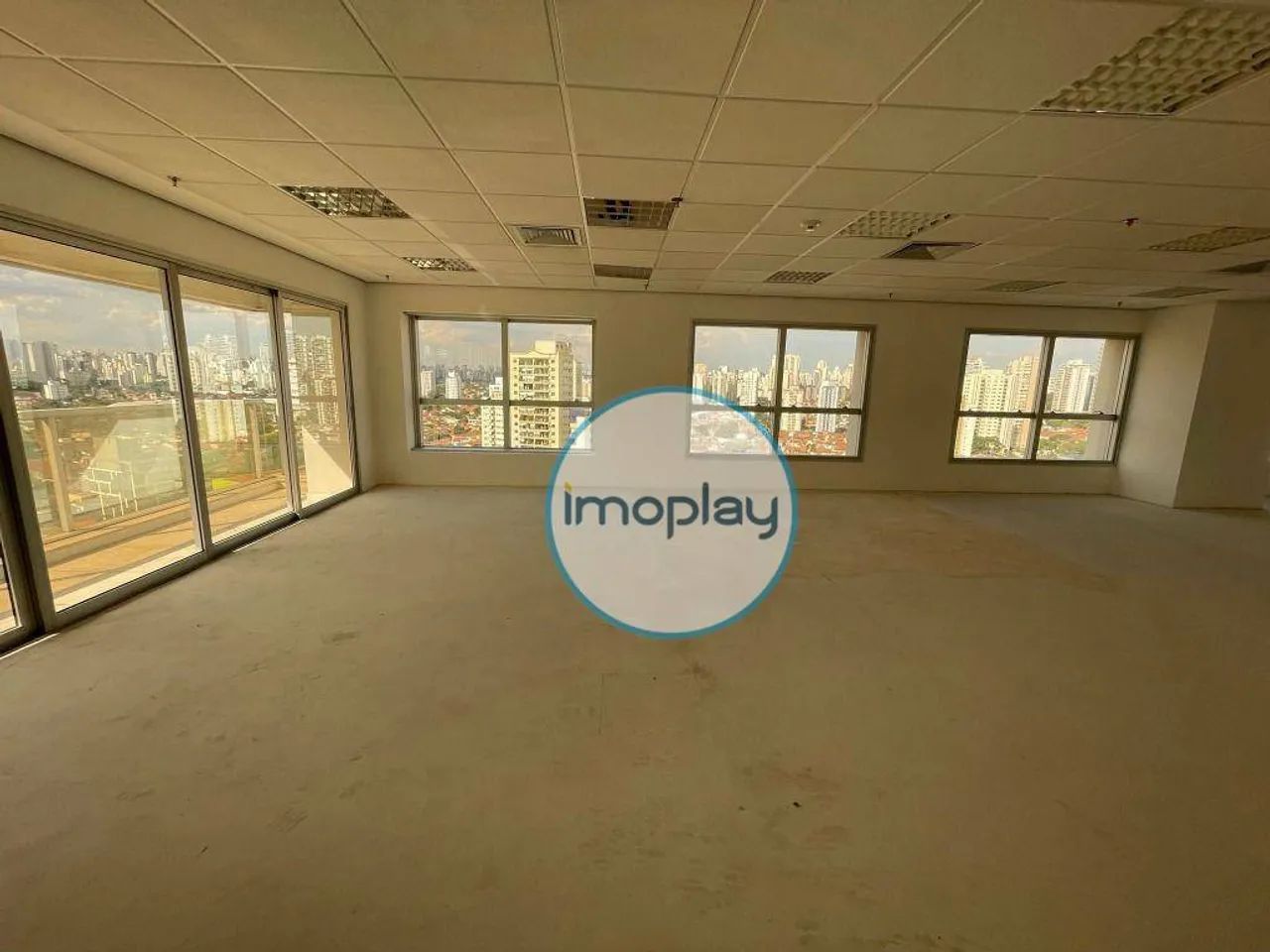 Conjunto comercial de 214m² vão livre com 04 banheiros e 02 sacadas. - Foto 4