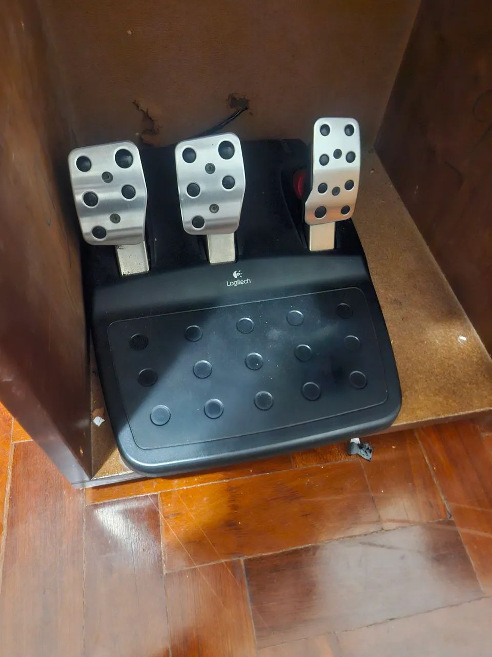Volante logtech g27 com detalhes  - Foto 2