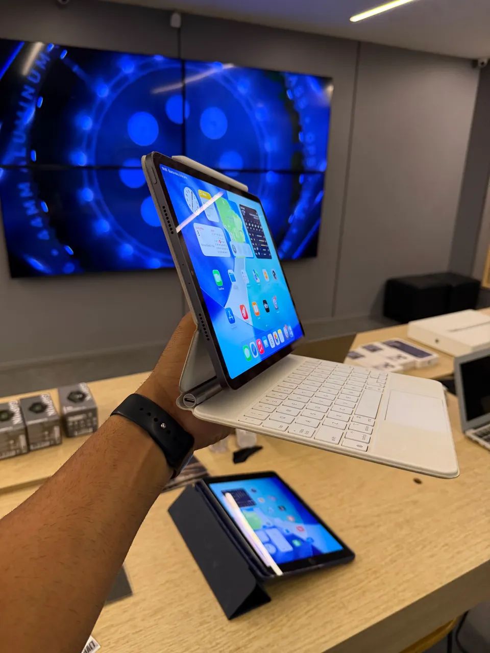 iPad Pro M1 + Apple Keyboard  - Foto 3