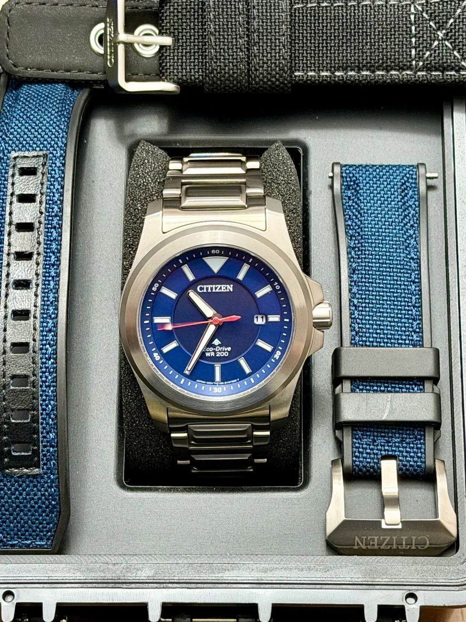 Citizen Promaster Tough BN0211-17L Eco-Drive Safira 200m + 2