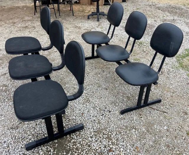 Cadeiras de sala de espera, estofadas, em ótimo estado. - Foto 5