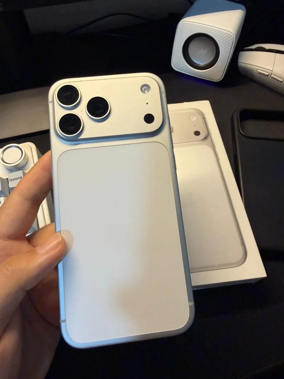 iPhone 17 pro max 512GB +(nota fiscal e acessórios)