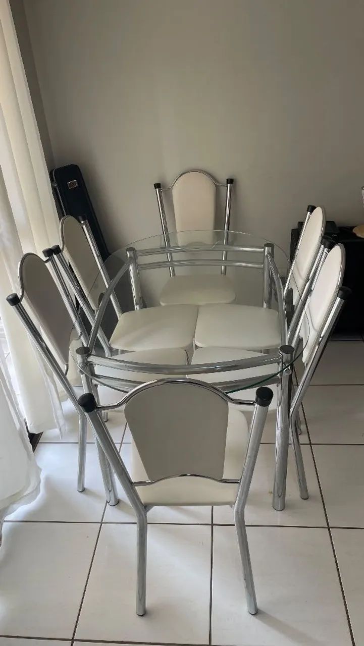 Mesa Vidro com 6 Cadeiras - Foto 2