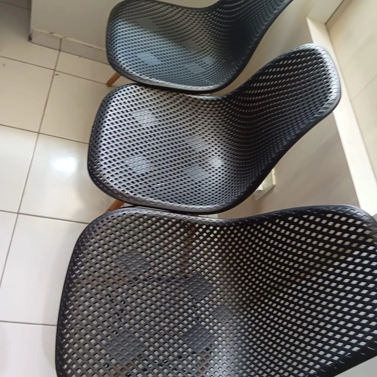 Kit 3 cadeiras Eames Eiffel  - Foto 4