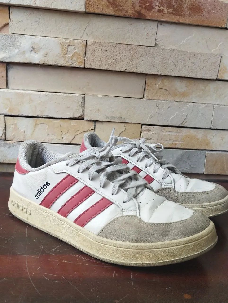 Tênis Adidas tamanho 41 - Foto 3