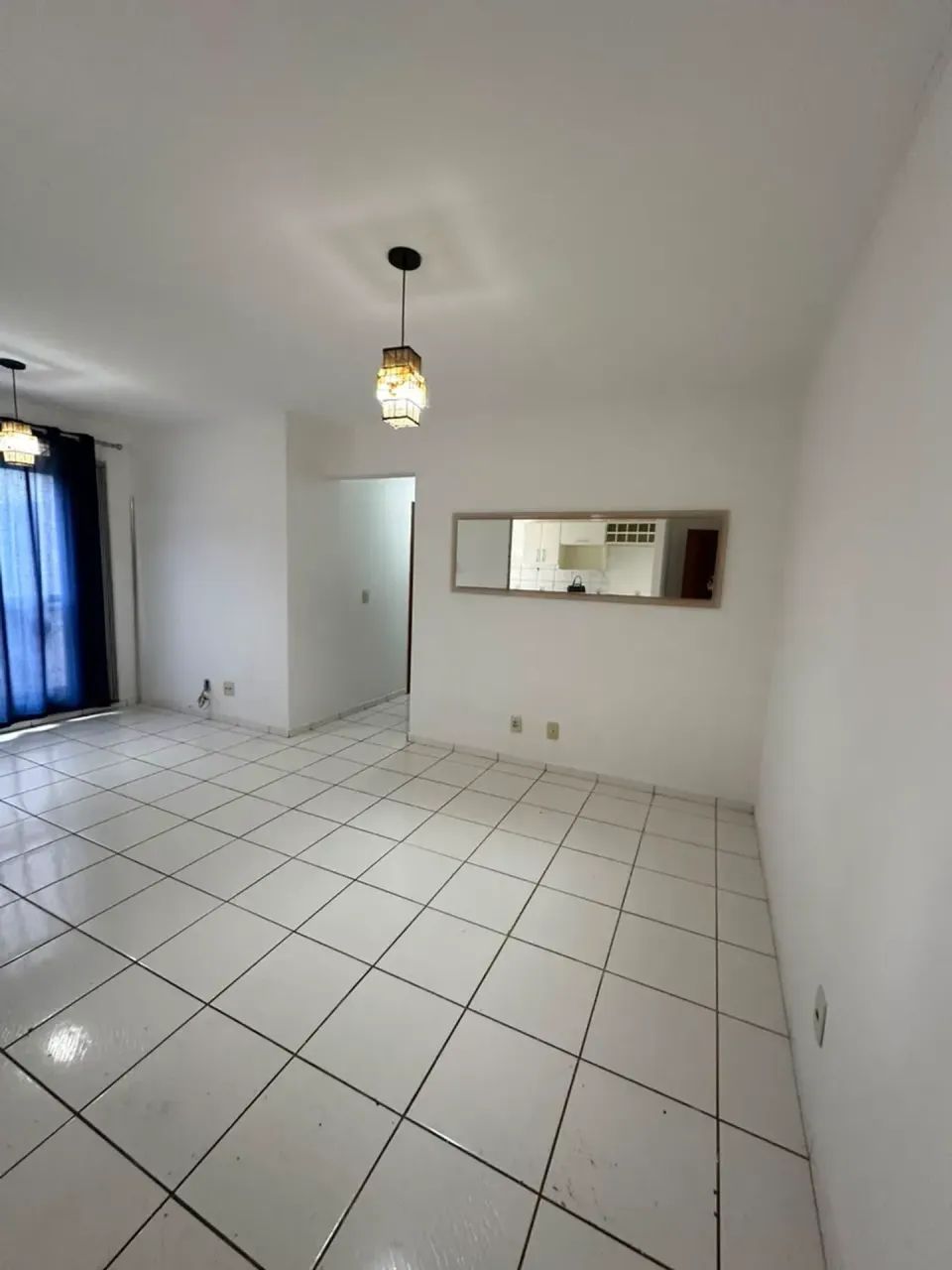 Aluga-se apartamento terreo com 03 quartos