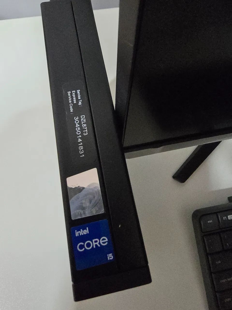Computador Dell com monitor 27 polegadas.
