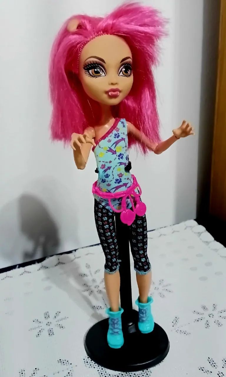 Boneca Monster High Howleen Wolf - Dance Class - Foto 2