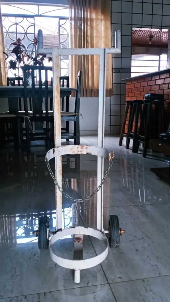 carrinho para cilindro de oxigênio - Foto 4