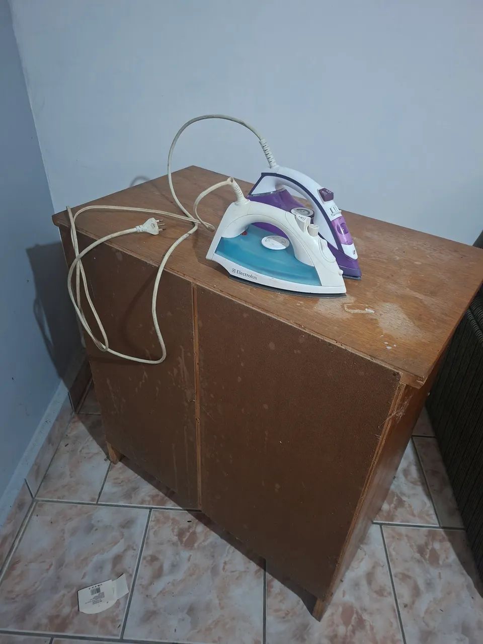 Comoda antiga de madeira   - Foto 4