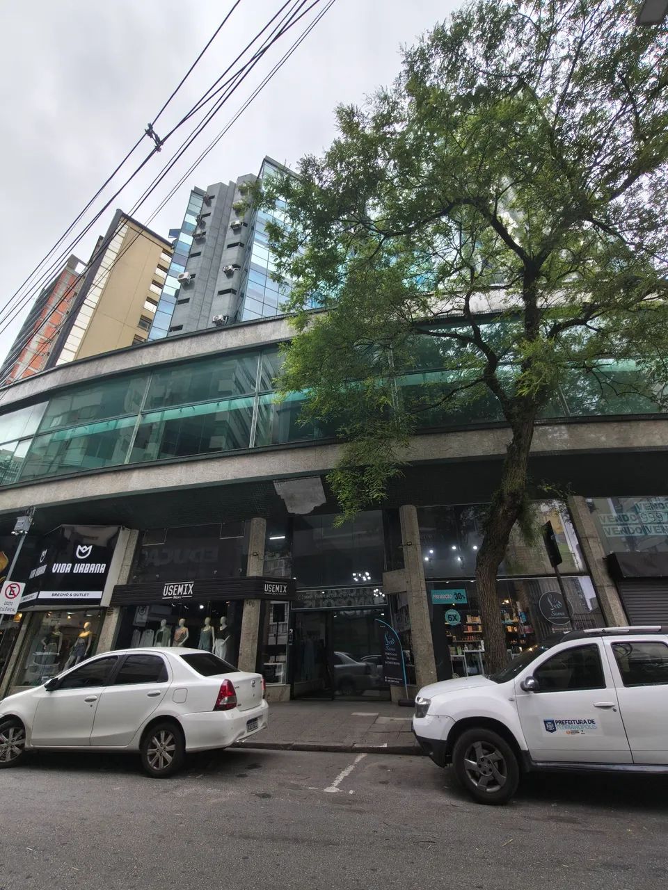 Sala Comercial Térrea no Centro de Florianópolis Pronta para Uso - Foto 10