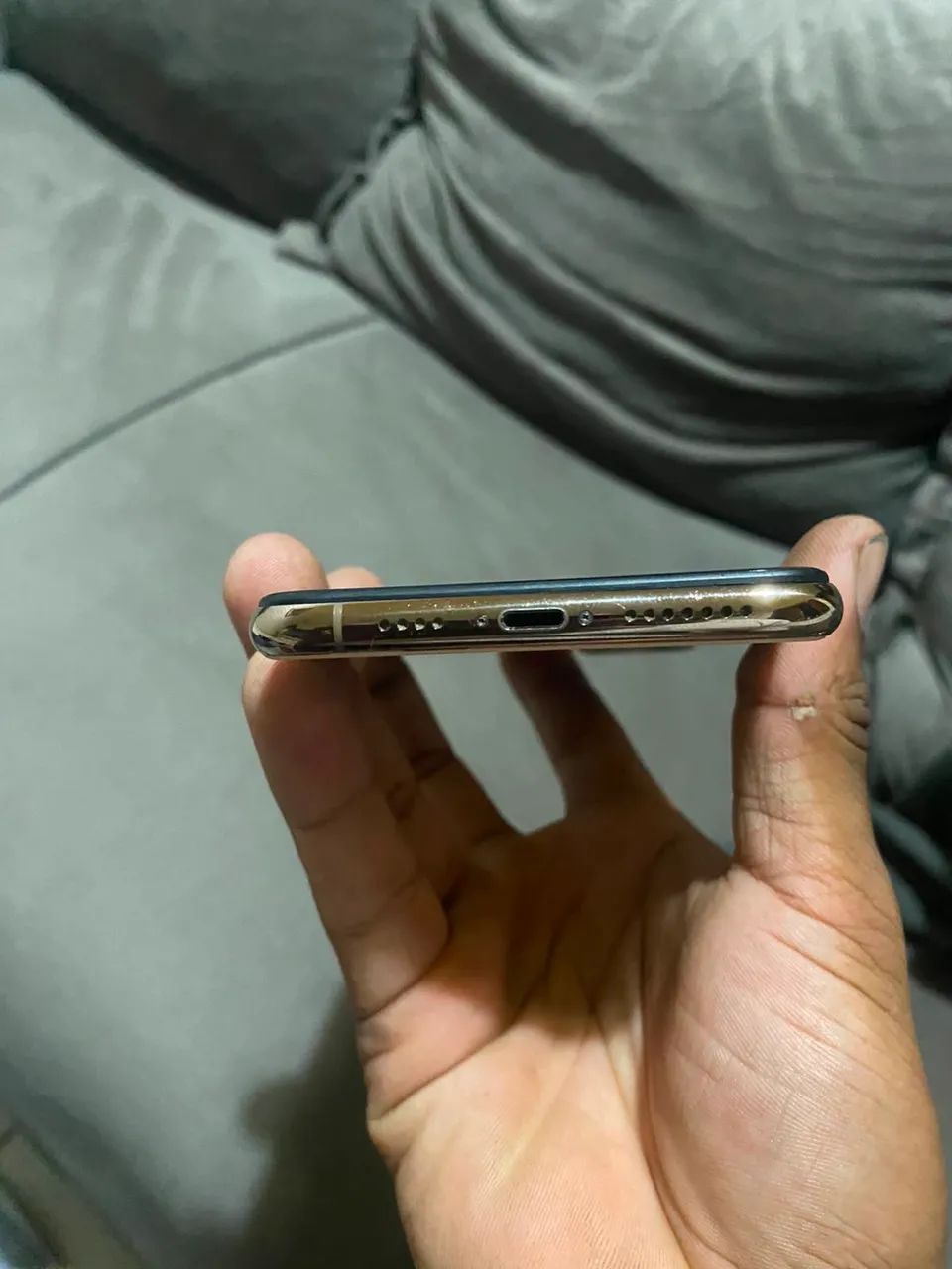 IPhone 11 Pro Max dourado  - Foto 3