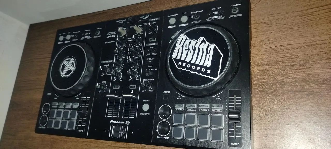 Ddj 400