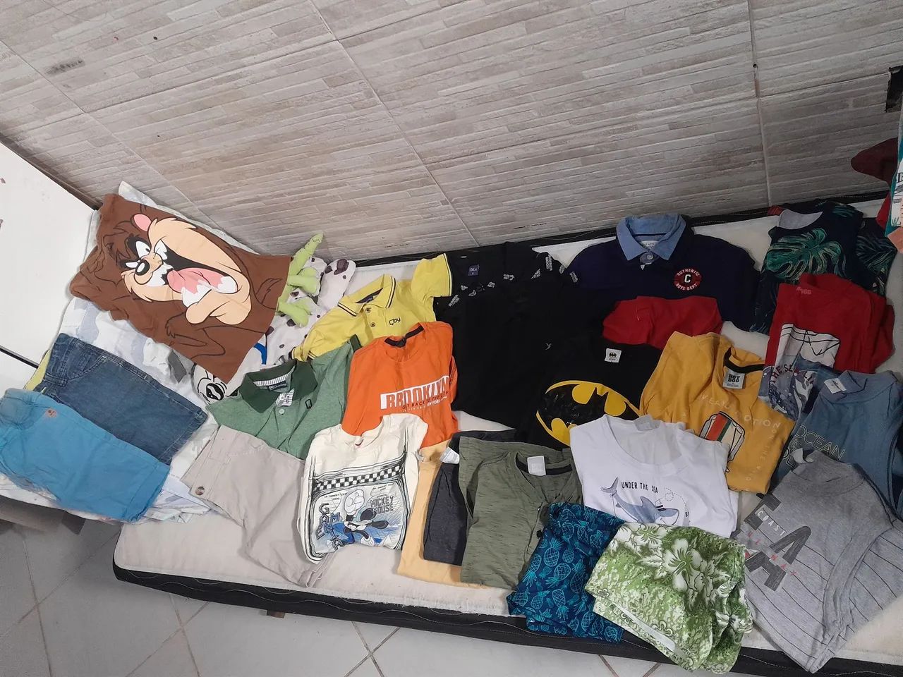 Roupas de menino