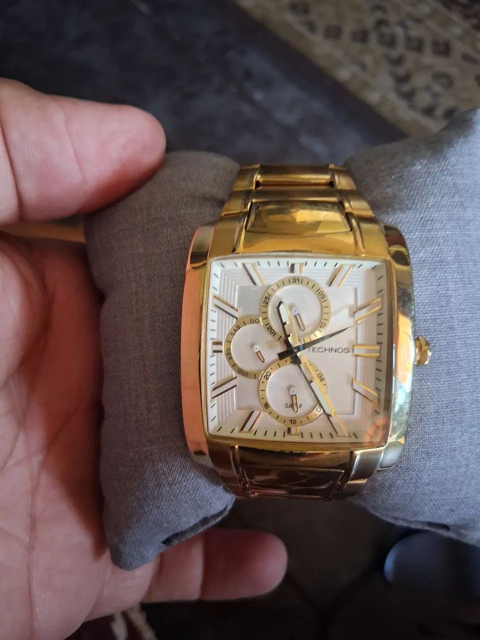 RELÓGIO TECHNOS