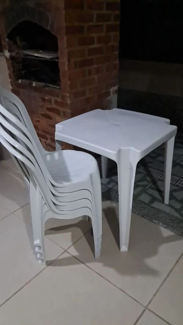 Kit mesa + 4 cadeiras