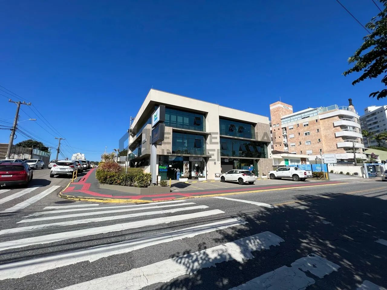 Prédio Comercial para Aluguel em Florianópolis · Ref. 244 - Foto 2