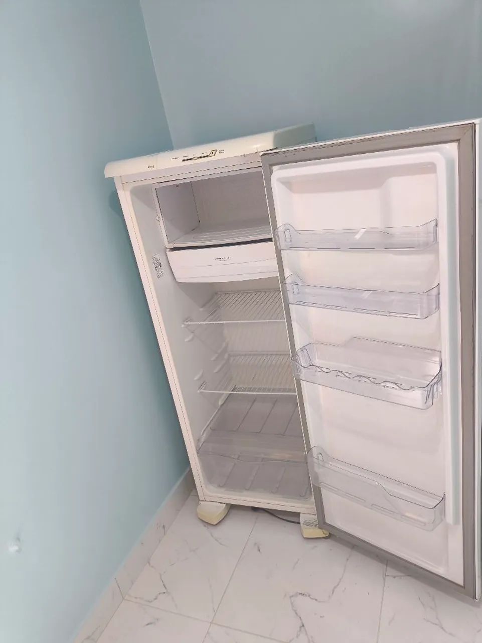 Geladeira Eletrolux  - Foto 4