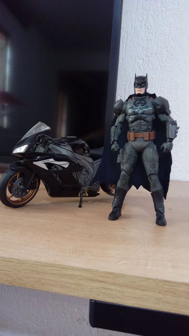 Batman Mcfarlane Toys Custom com Moto  - Foto 4