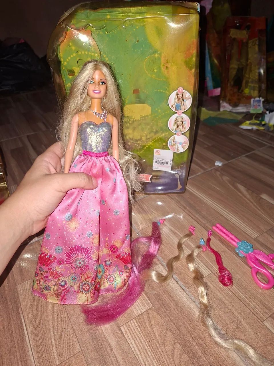 Barbie Penteados Mágicos 