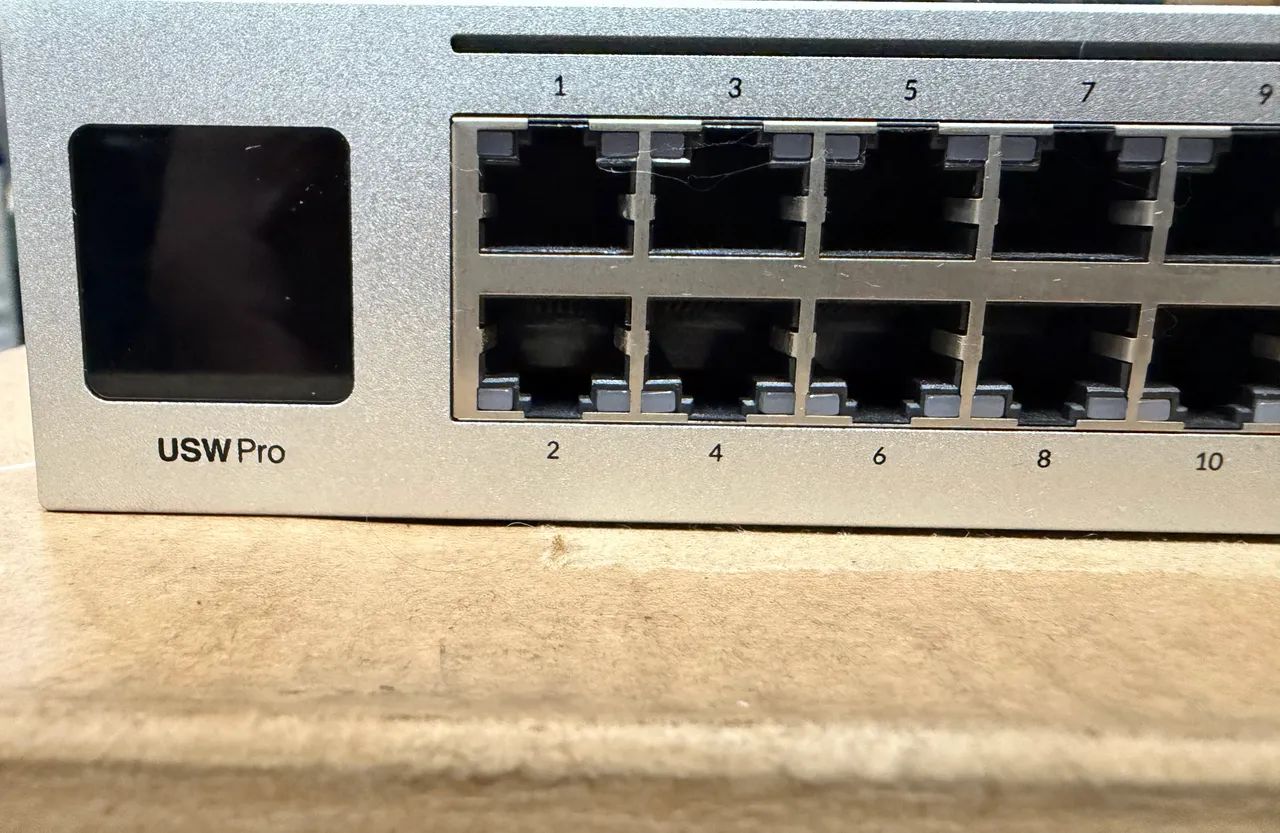 Switch Ubiquiti UniFi USW Pro 48 - Foto 3
